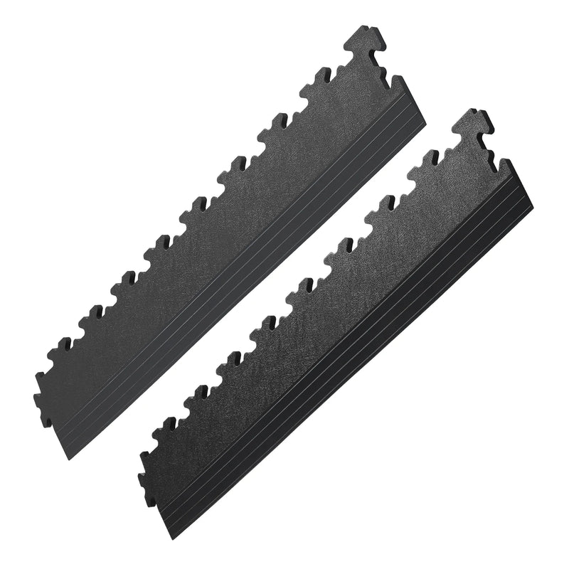 Deux rampes noires ECO X-Joint pour finition de sol de garage.